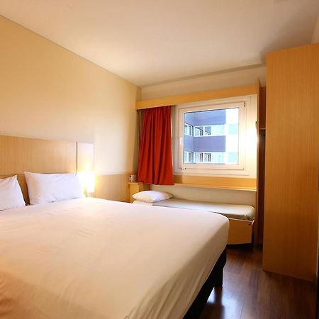 Ibis Buenos Aires Obelisco Hotel Екстериор снимка
