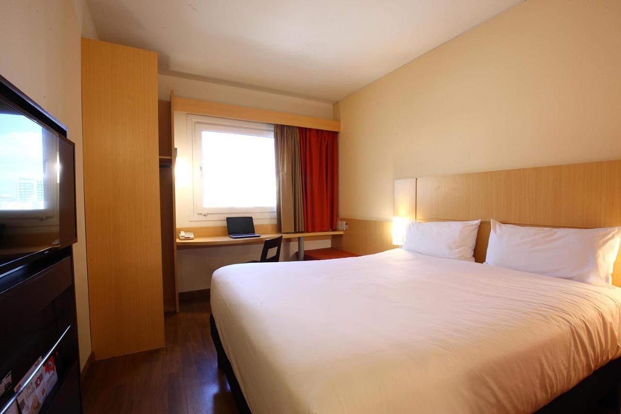 Ibis Buenos Aires Obelisco Hotel Екстериор снимка