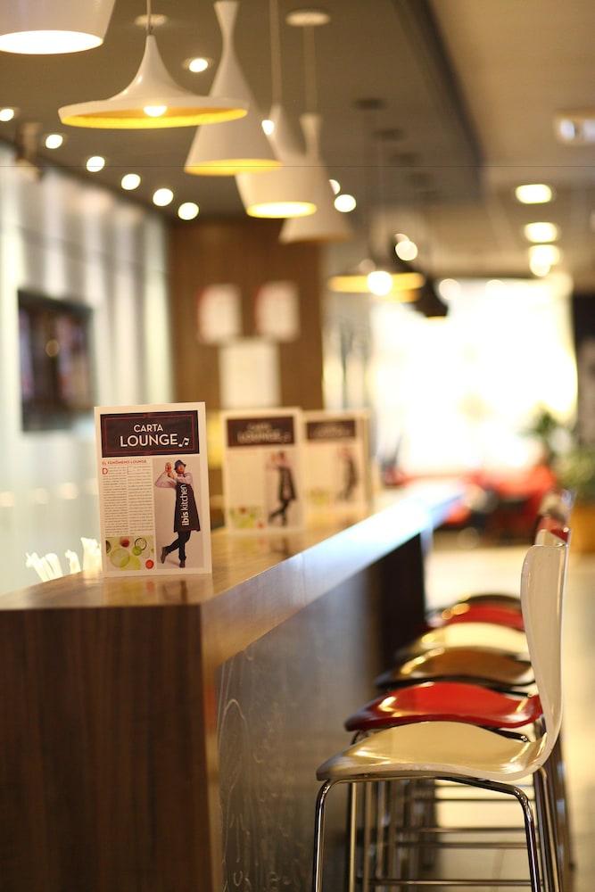 Ibis Buenos Aires Obelisco Hotel Екстериор снимка