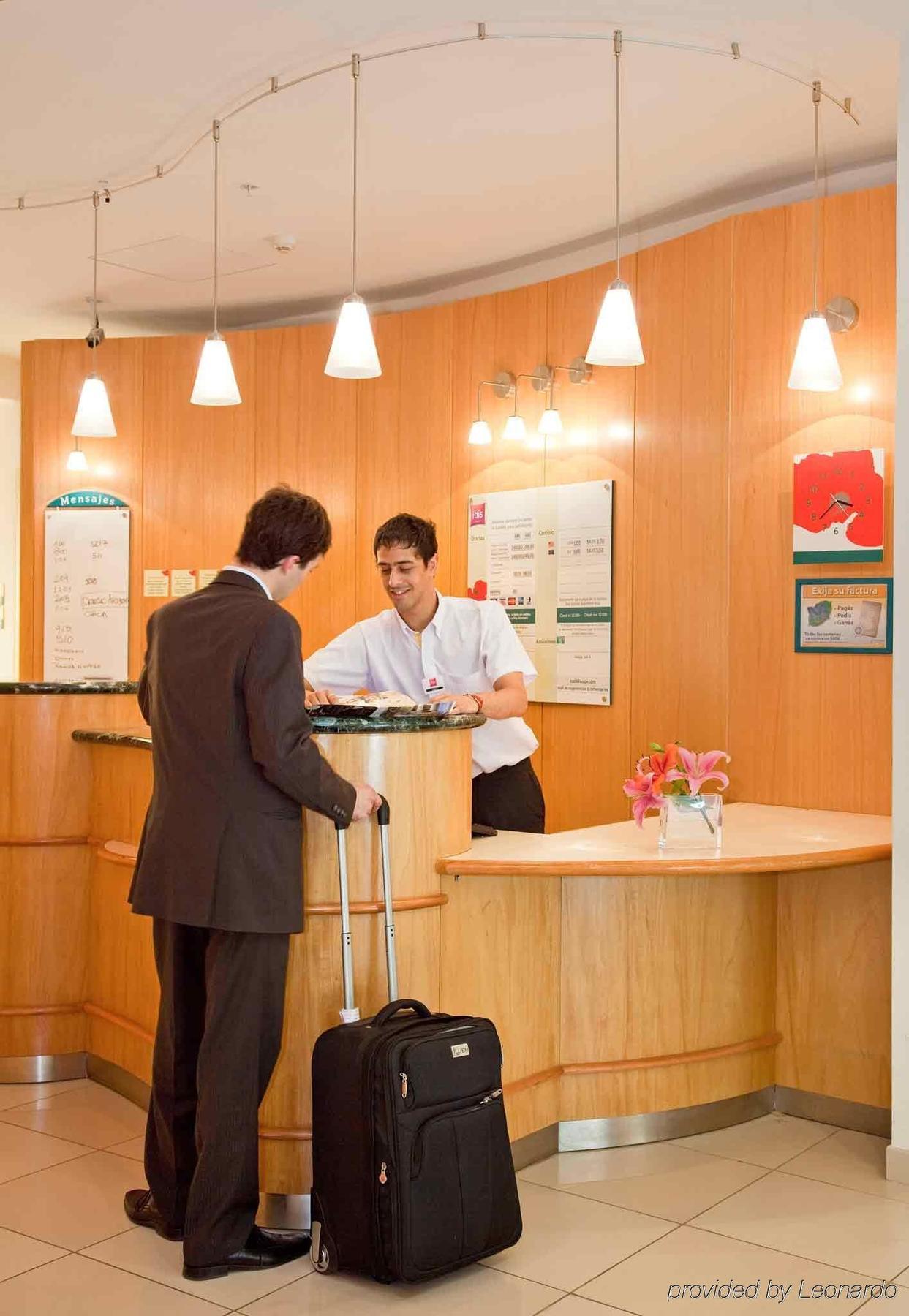 Ibis Buenos Aires Obelisco Hotel Екстериор снимка