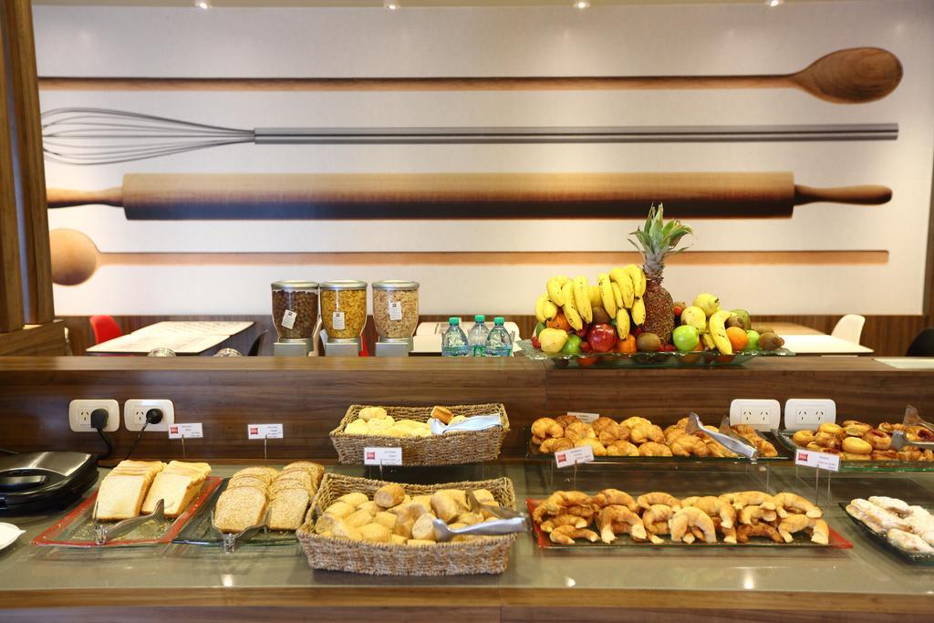 Ibis Buenos Aires Obelisco Hotel Екстериор снимка