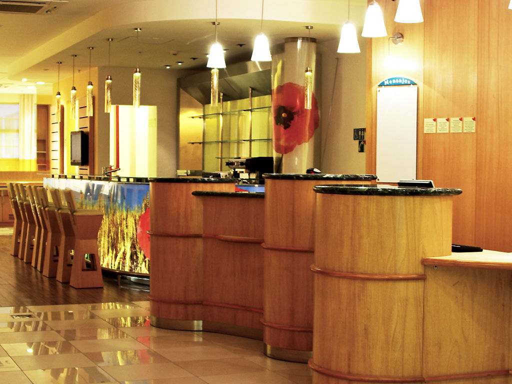 Ibis Buenos Aires Obelisco Hotel Екстериор снимка