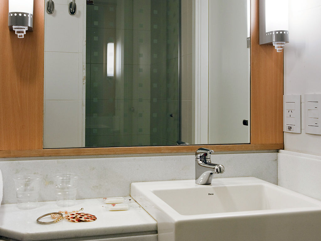 Ibis Buenos Aires Obelisco Hotel Екстериор снимка